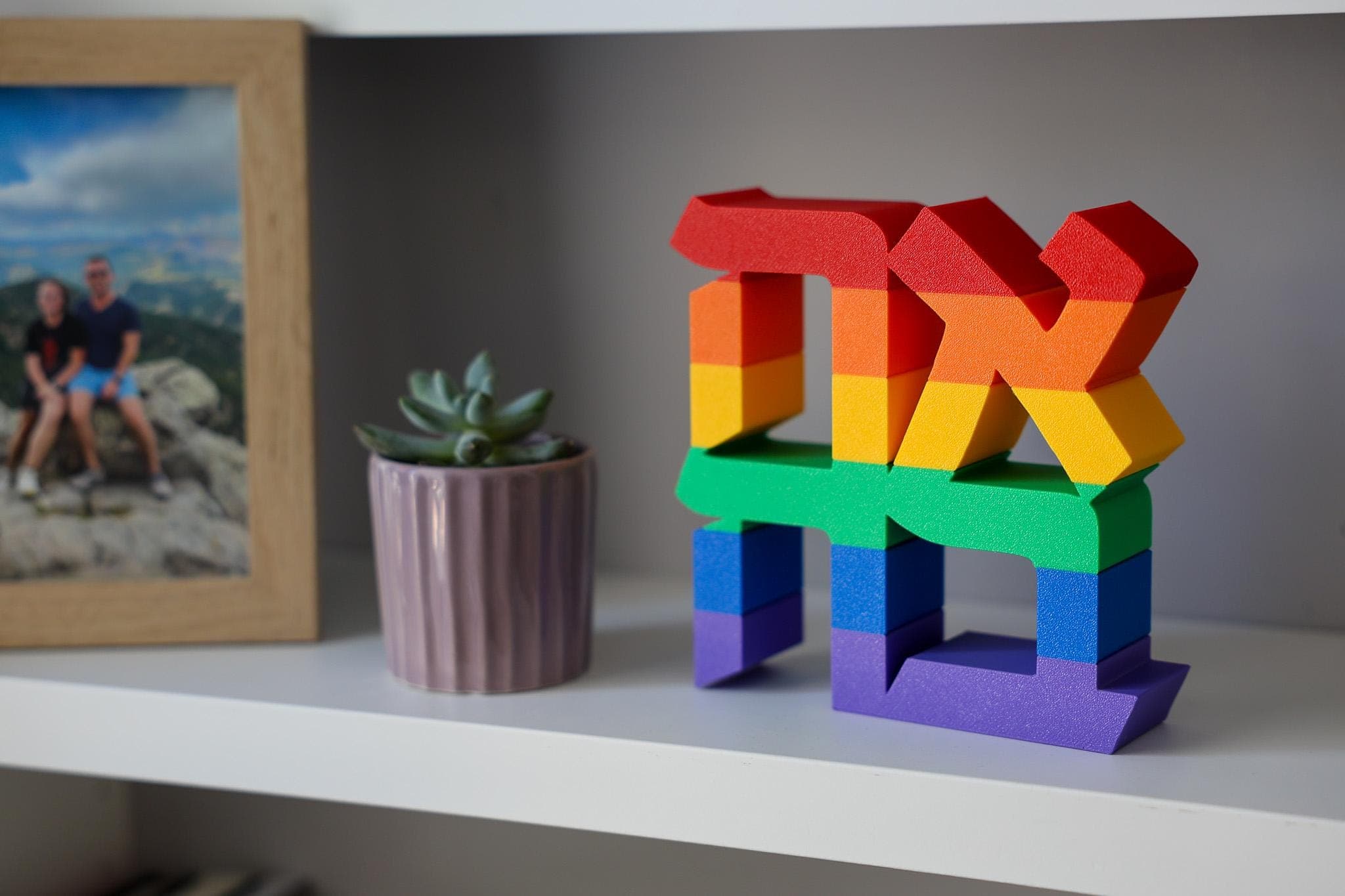 Ahava — Hebrew LOVE Sculpture thumbnail 7